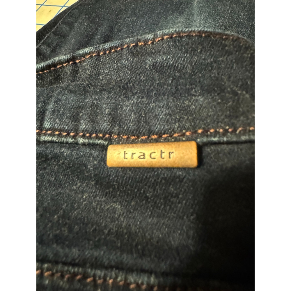 Tractr Nina High Rise Slim Jeans Size 4 NWT Dark Wash Distressed Stretch Denim - Picture 7 of 8